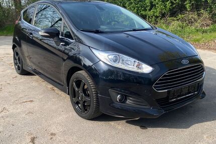Ford Fiesta 141.900 km 5.800 &euro; Kamp-Lintfort 47475