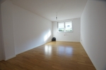 Moderne und großzügige 5 Zimmer-Wohnung über zwei Etagen mit separatem Eingang und Einbauküche - Maisonettenwohnung Düsseldorf Heerdt | Angebot:27313431