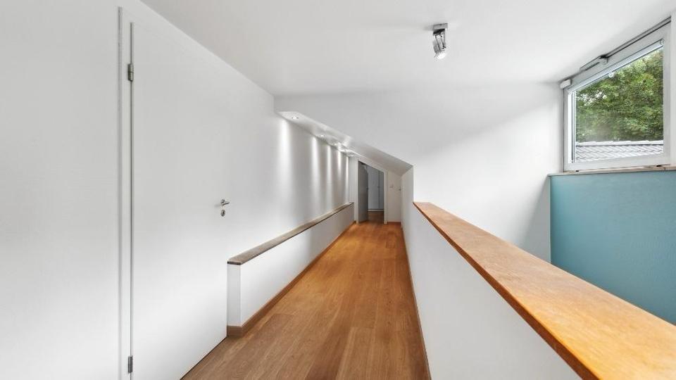 Villa Krefeld Benrad - 7 Zimmer, 305 m&sup2;, 2.199.000&euro; | Angebot:27083290