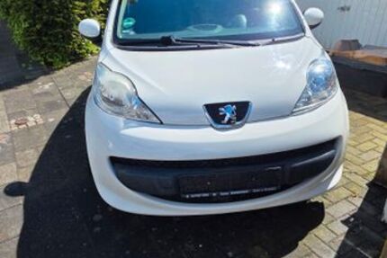 Peugeot 107 102.000 km 1.750 &euro; Grefrath 47929