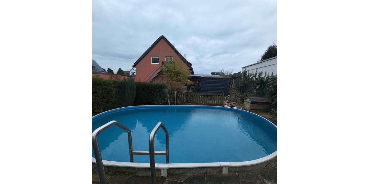 Einfamilienhaus Duisburg Huckingen - 8 Zimmer, 230 m&sup2;, 570.000&euro; | Angebot:25139118