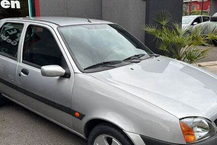Ford Fiesta 90.650 km 2.100 &euro; Bottrop 46240