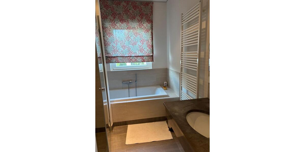 Etagenwohnung Düsseldorf Heerdt - 5 Zimmer, 198 m&sup2;, 1.450.000&euro; | Angebot:27109945
