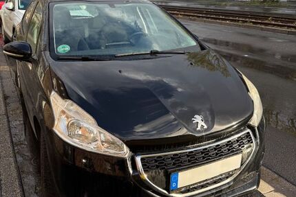 Peugeot 208 122.603 km 3.999 &euro; Krefeld 47803