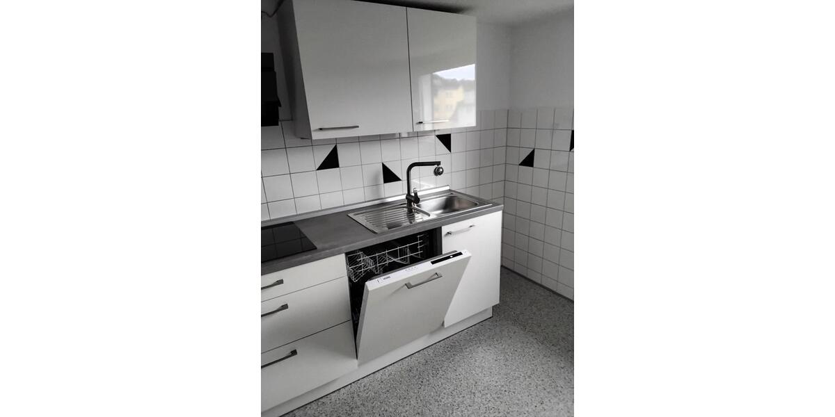 Dachgeschoßwohnung Essen Stadtbezirk III - 2.5 Zimmer, 70 m&sup2;, 650&euro; | Angebot:25055788