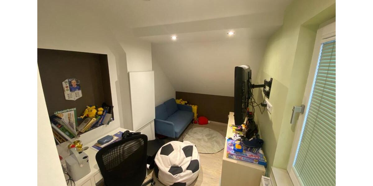 Doppelhaushälfte Duisburg Huckingen - 7 Zimmer, 120 m&sup2;, 599.000&euro; | Angebot:25580077