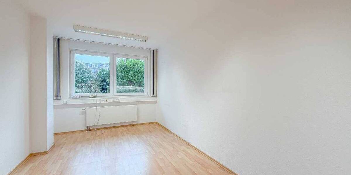 Gewerbeobjekt Ratingen Zentrum - 5 Zimmer, 94 m&sup2;, 1.080&euro; | Angebot:26343716