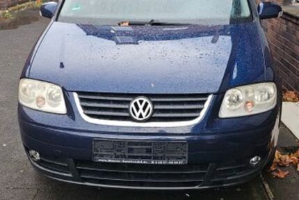 VW Touran 270.594 km 1.700 &euro; Dinslaken 46537