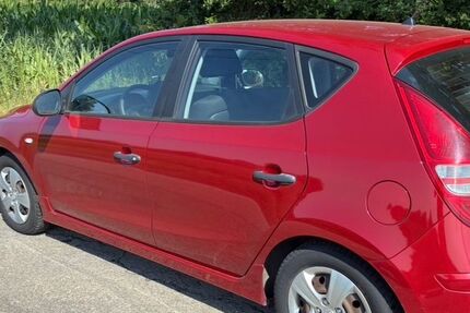 Hyundai i30 111.200 km 3.700 &euro; Straelen 47638