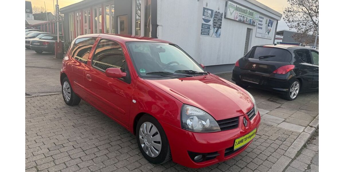 Renault Clio 16.000 km 1.990 &euro; Essen 45143