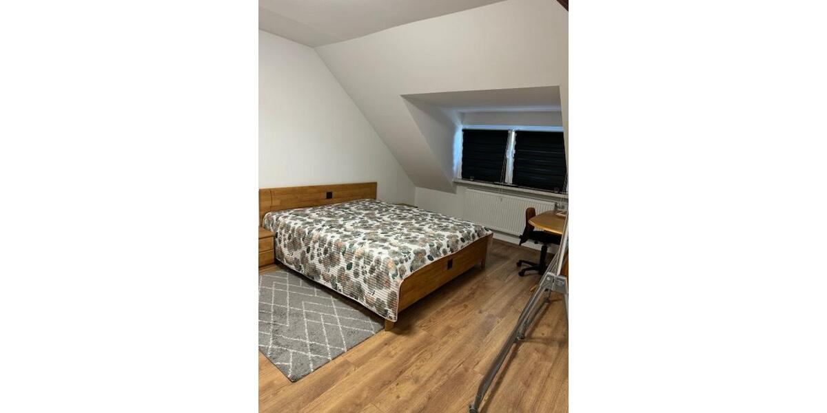 Dachgeschoßwohnung Essen Stadtbezirk IV - 2.5 Zimmer, 60 m&sup2;, 770&euro; | Angebot:25454206