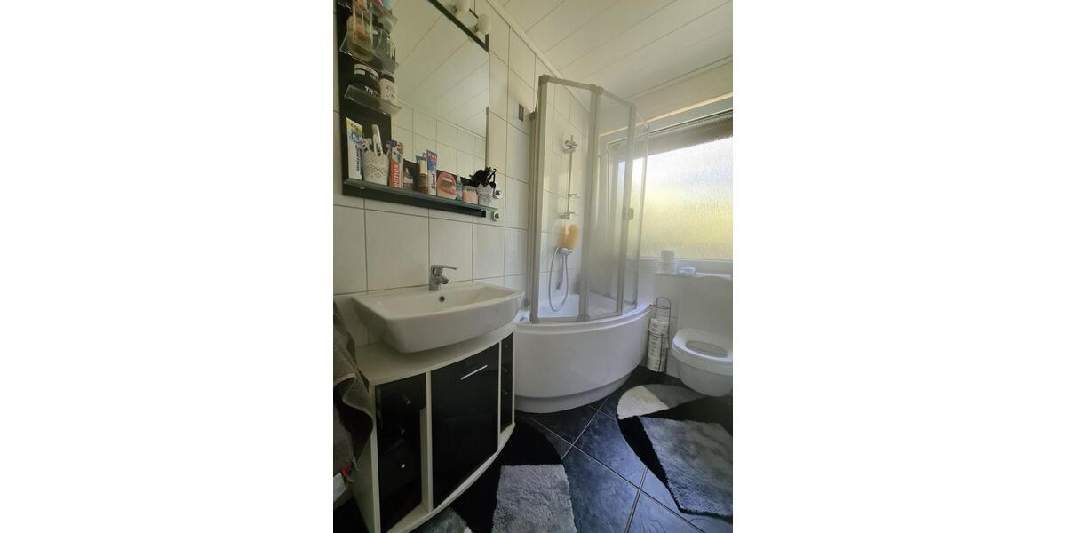 Etagenwohnung Duisburg Walsum - 3 Zimmer, 75 m&sup2;, 650&euro; | Angebot:24785472