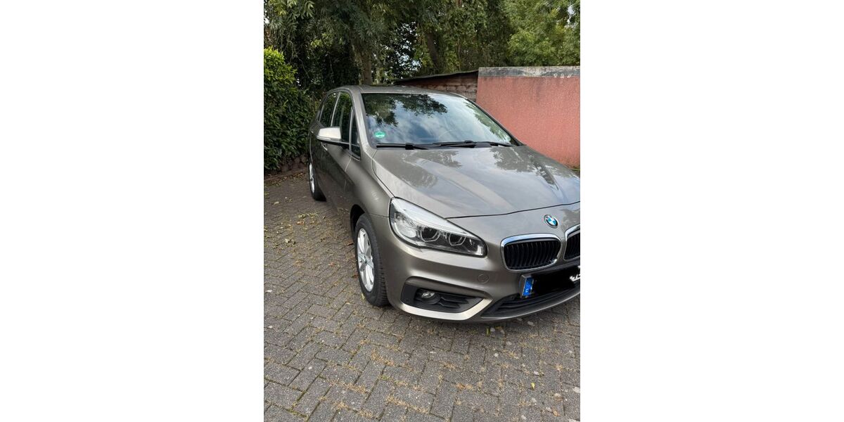 BMW 218 Active Tourer 164.600 km 9.200 &euro; Kerken 47647