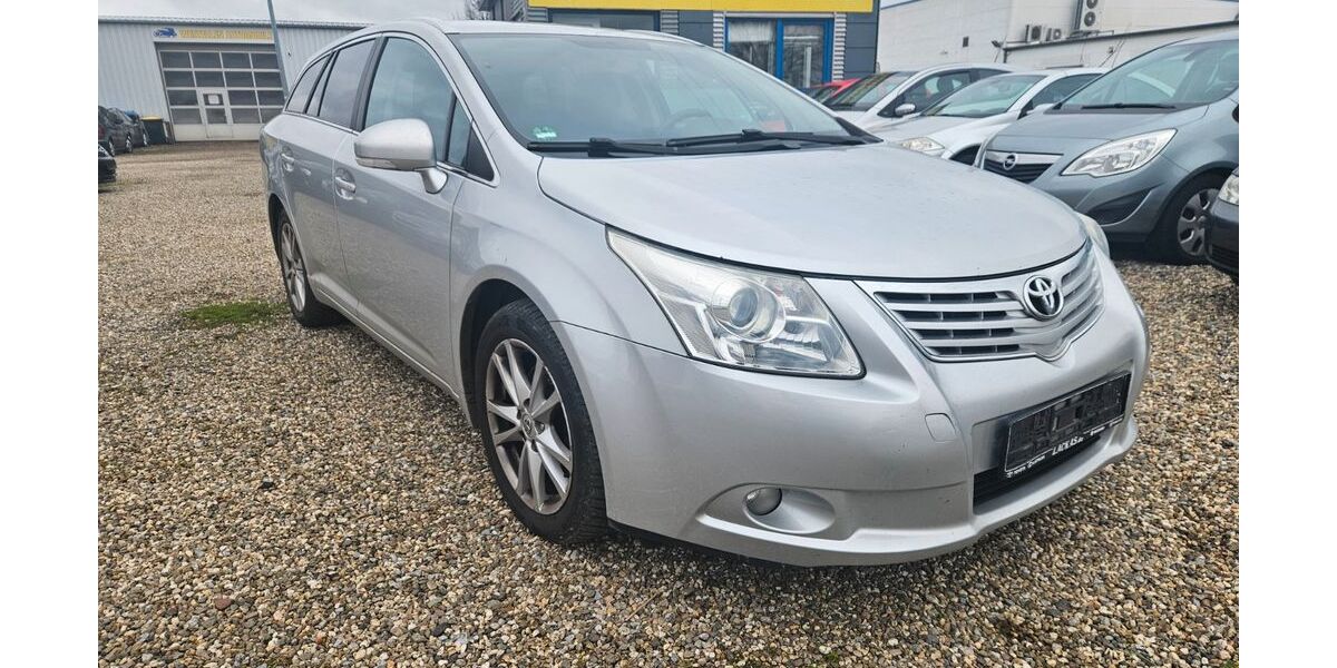 Toyota Avensis 326.000 km 4.880 &euro; Rheinberg 47495
