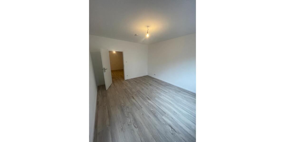 Etagenwohnung Düsseldorf Stadtmitte - 2 Zimmer, 120 m&sup2;, 737&euro; | Angebot:25718233