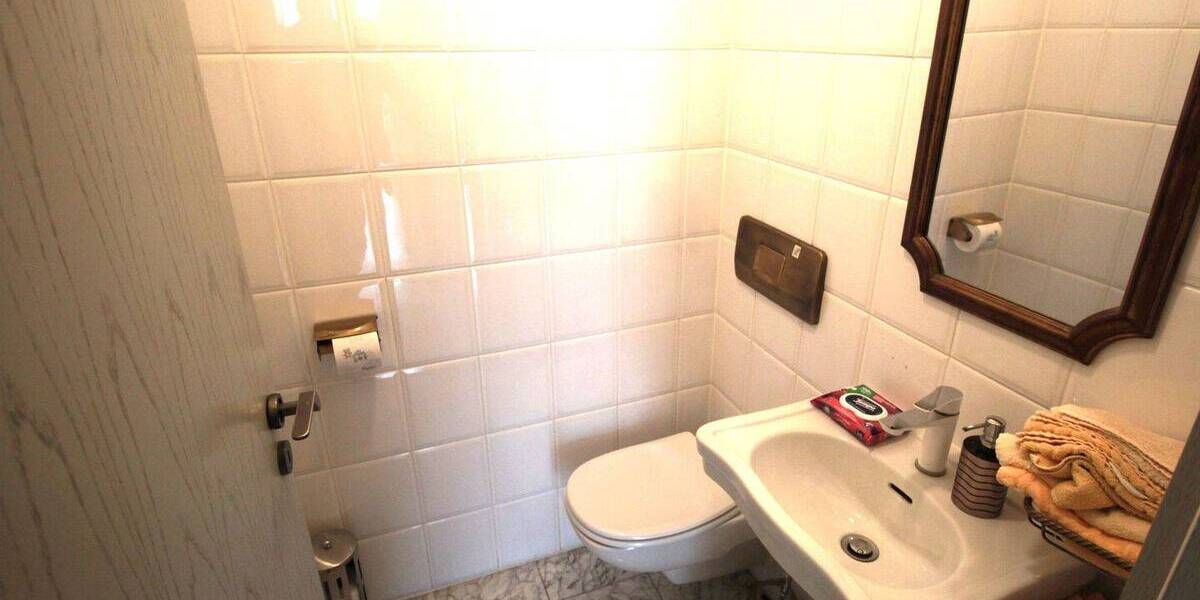 Mehrfamilienhaus, Wohnhaus Düsseldorf Hubbelrath - 7 Zimmer, 237 m&sup2;, 870.000&euro; | Angebot:25727994