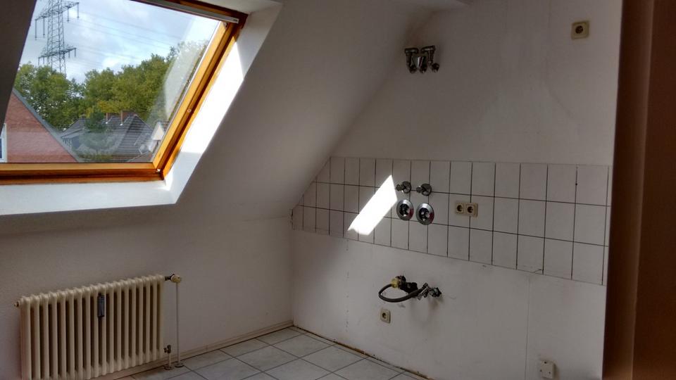 Dachgeschoßwohnung Dinslaken Lohberg - 3 Zimmer, 51 m&sup2;, 400&euro; | Angebot:25612911