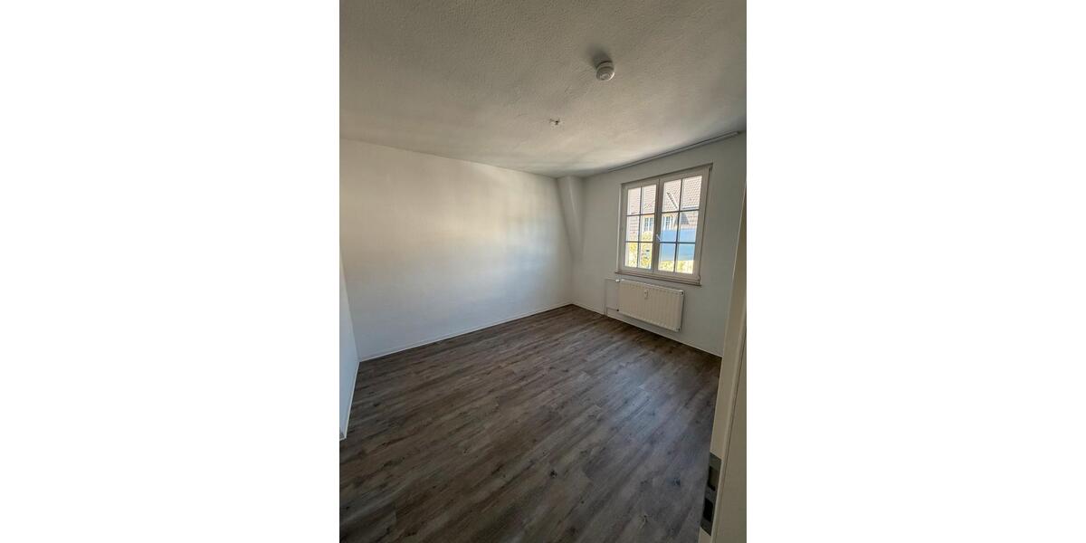 Dachgeschoßwohnung Duisburg Huckingen - 2 Zimmer, 54 m&sup2;, 760&euro; | Angebot:26692976