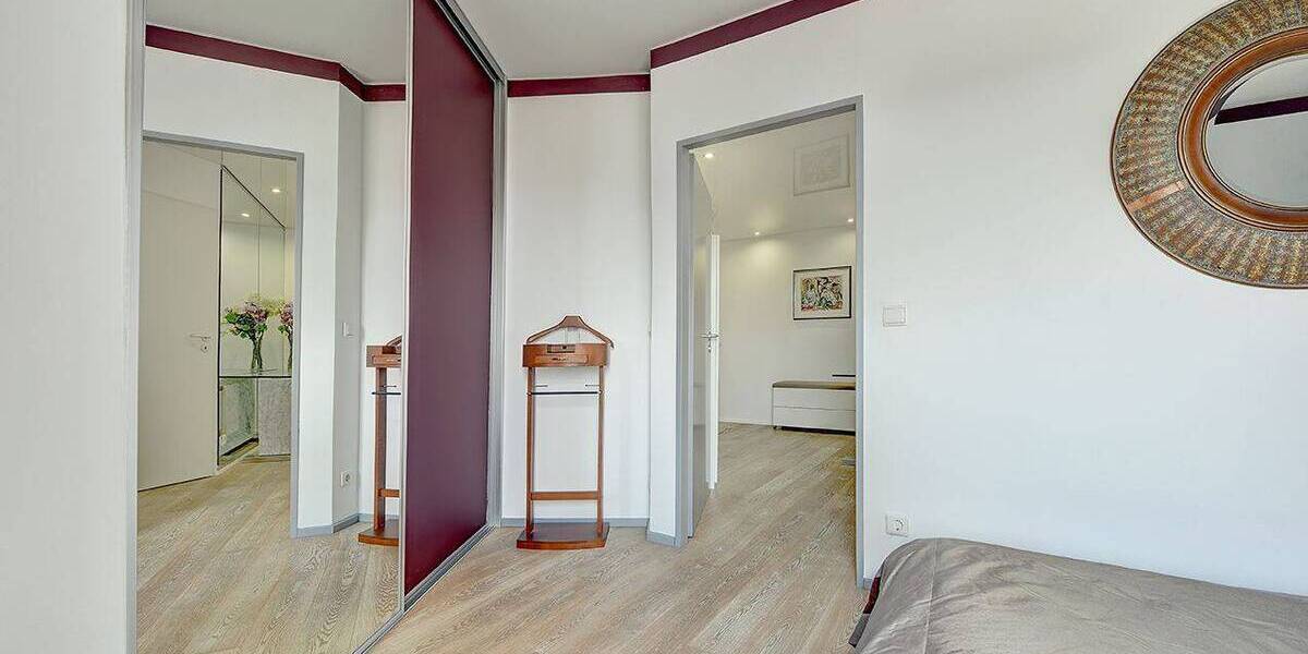 Etagenwohnung Düsseldorf Golzheim - 2 Zimmer, 65 m&sup2;, 385.000&euro; | Angebot:26731330