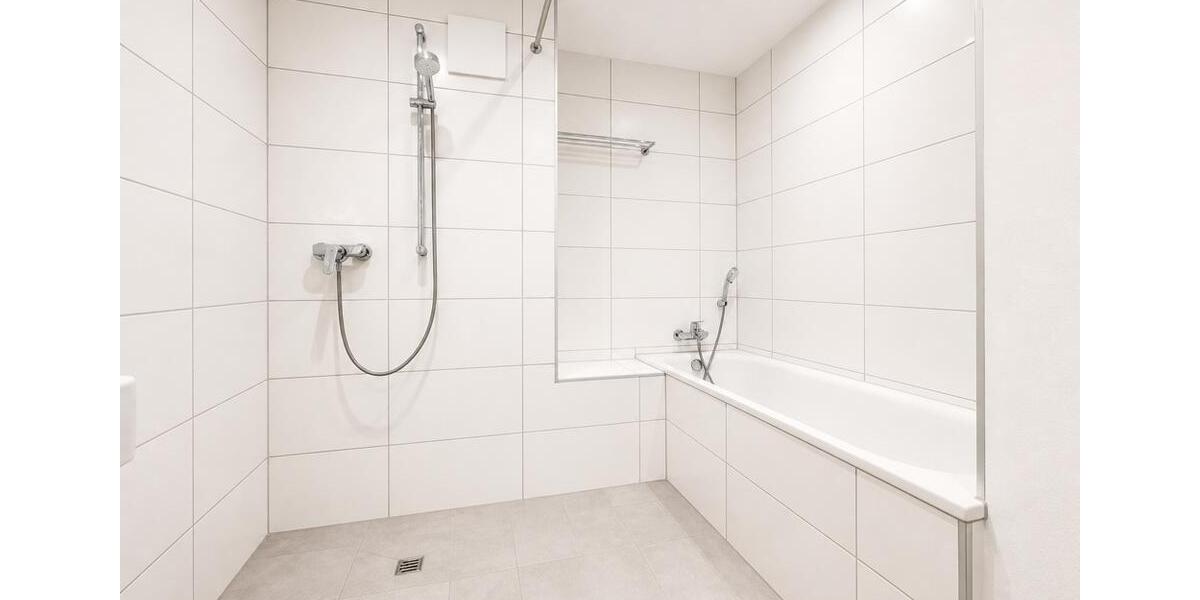 Etagenwohnung Duisburg Angerhausen - 4 Zimmer, 100 m&sup2;, 1.300&euro; | Angebot:26489441