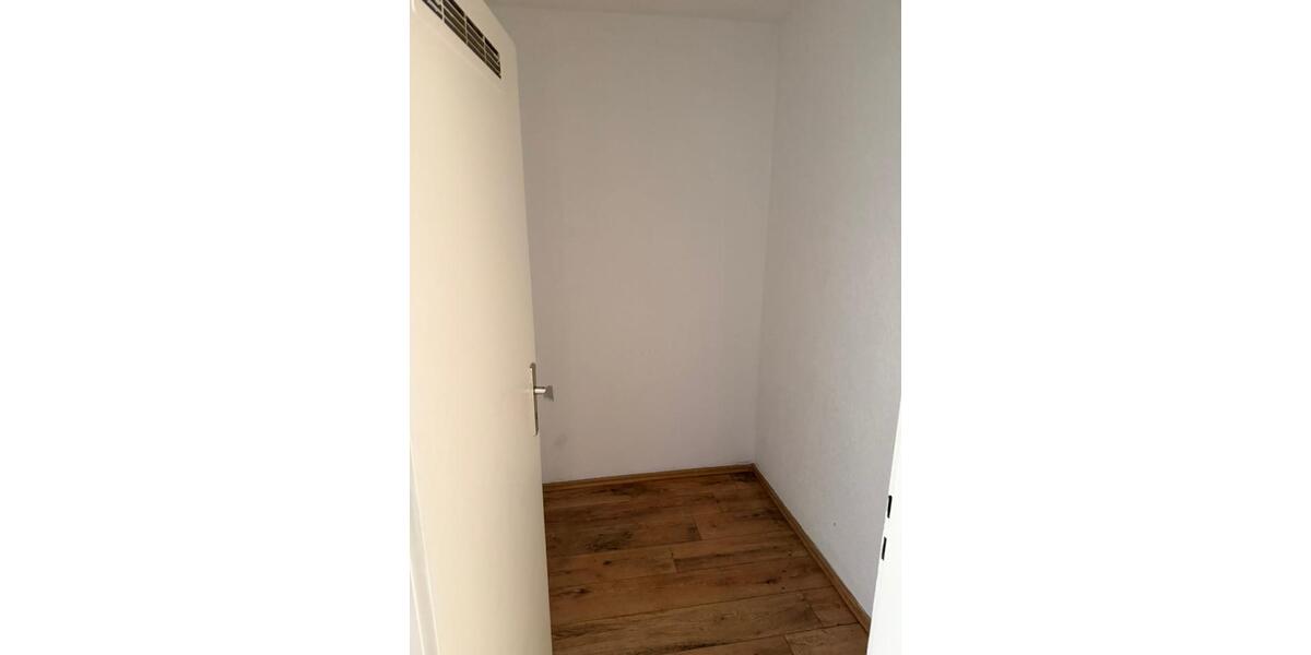 Etagenwohnung Duisburg Essenberg - 3 Zimmer, 74 m&sup2;, 495&euro; | Angebot:25646850