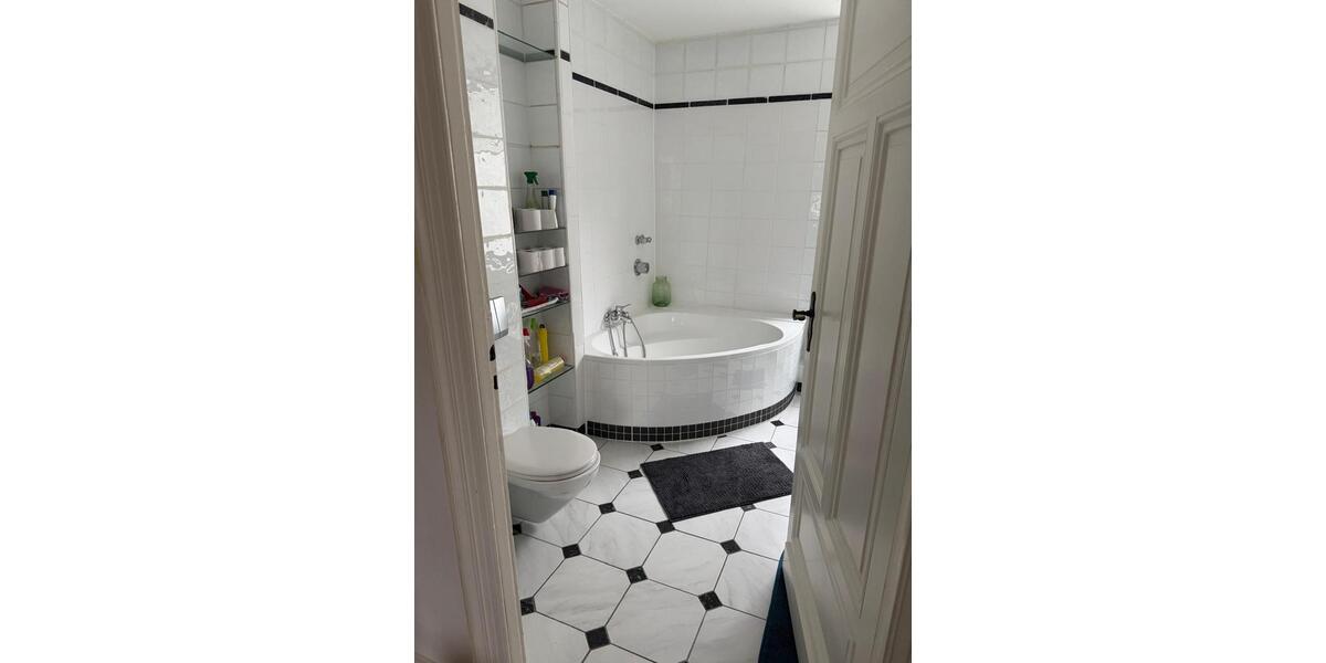 Etagenwohnung Düsseldorf Stadtbezirk 3 - 2 Zimmer, 75 m&sup2;, 1.400&euro; | Angebot:26278825