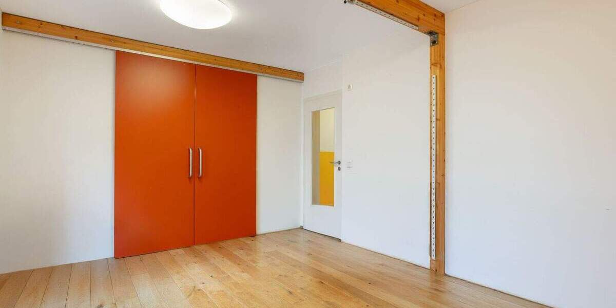 Etagenwohnung Düsseldorf Derendorf - 5 Zimmer, 143 m&sup2;, 649.000&euro; | Angebot:25686930