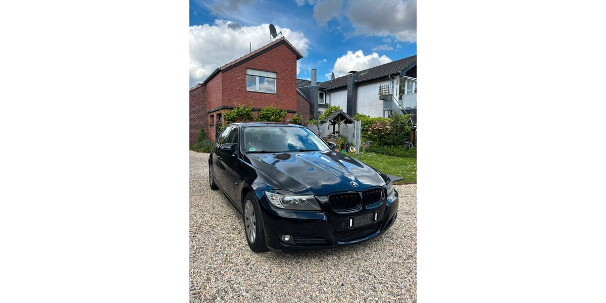 BMW 318 104.000 km 3.200 &euro; Viersen 41747