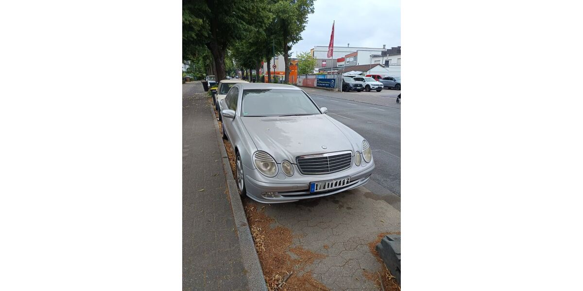 Mercedes-Benz 200 260.000 km 1.950 &euro; Düsseldorf 40589