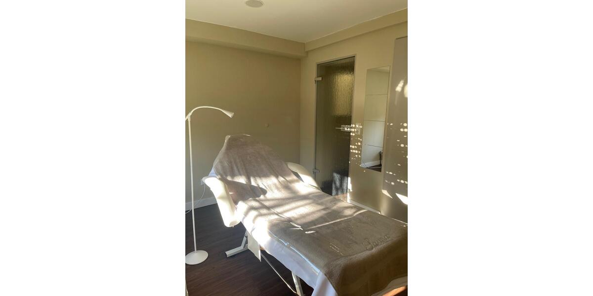 Gewerbeobjekt Düsseldorf Niederkassel - 210&euro; | Angebot:24871720