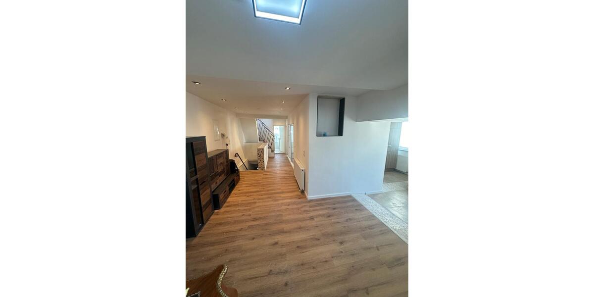 Maisonettenwohnung Meerbusch - 4 Zimmer, 120 m&sup2;, 1.800&euro; | Angebot:26690637