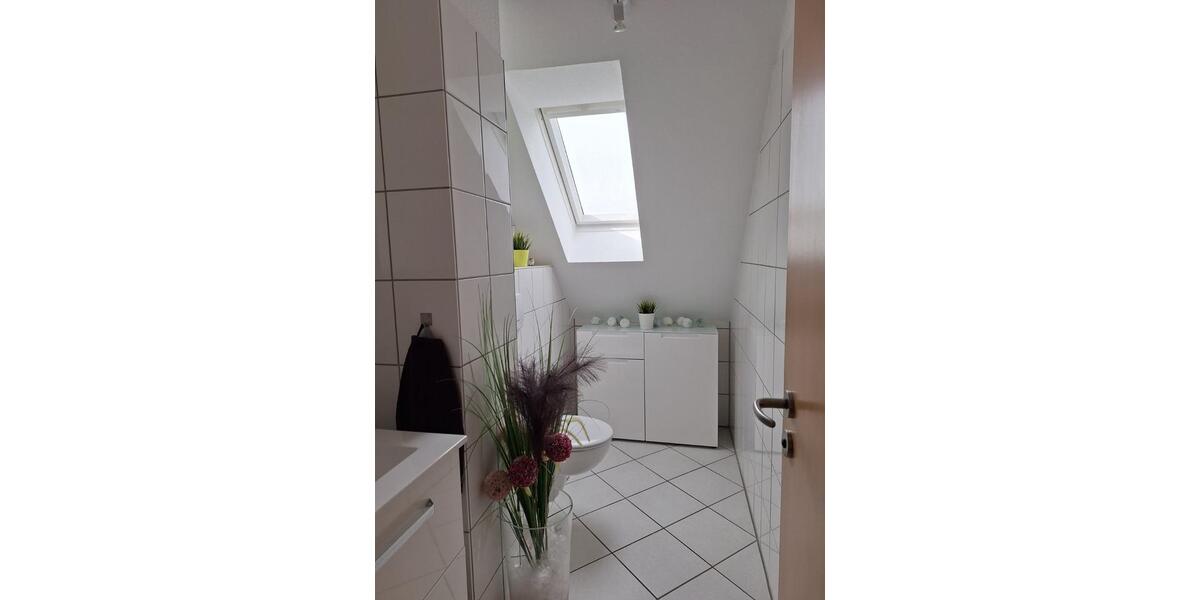 Etagenwohnung Moers Schwafheim - 3 Zimmer, 88 m&sup2;, 880&euro; | Angebot:25270781