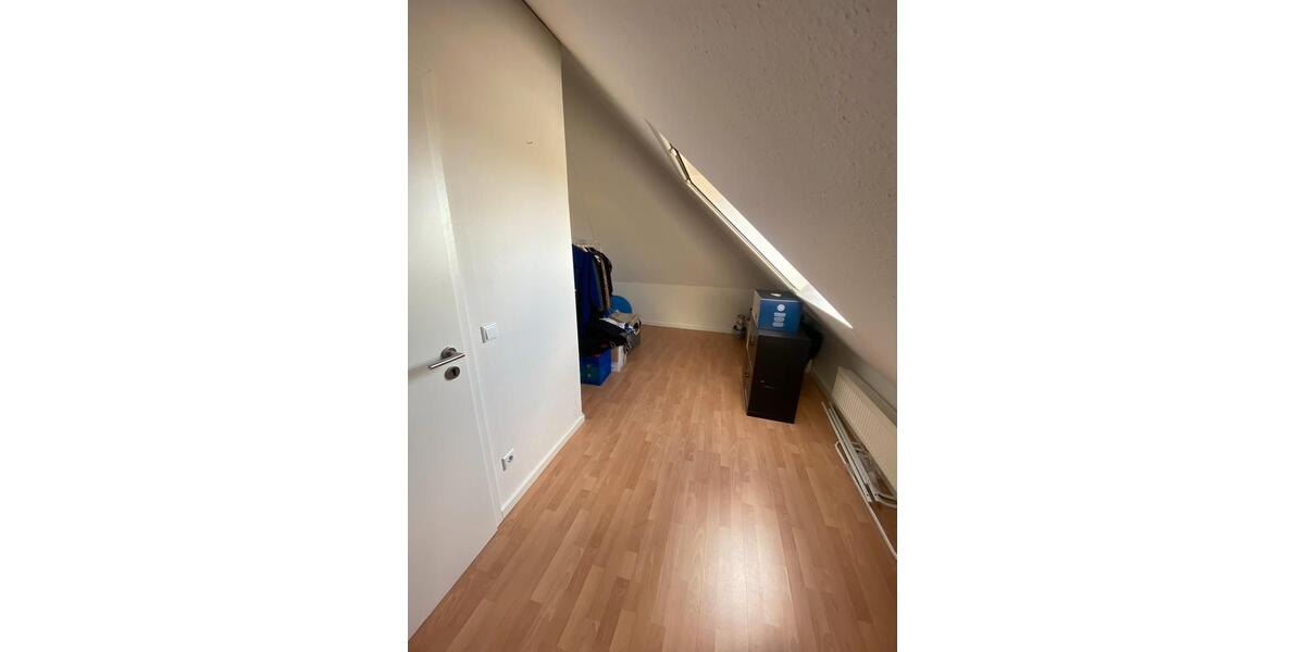 Dachgeschoßwohnung Geldern - 5 Zimmer, 68 m&sup2;, 219.000&euro; | Angebot:25923853