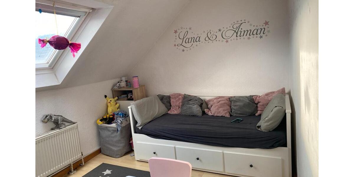 Dachgeschoßwohnung Duisburg Beeck - 3 Zimmer, 80 m&sup2;, 844&euro; | Angebot:25925584