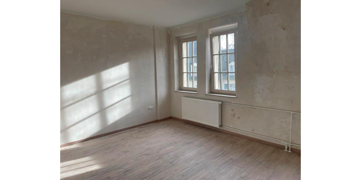 Dachgeschoßwohnung Duisburg Huckingen - 3 Zimmer, 71 m&sup2;, 499&euro; | Angebot:23293968