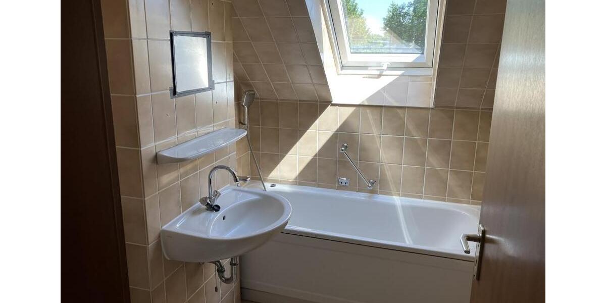 Etagenwohnung Neukirchen-Vluyn Vluyn - 3.5 Zimmer, 77 m&sup2;, 357&euro; | Angebot:26702983