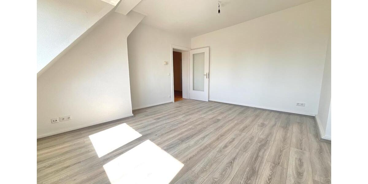 Dachgeschoßwohnung Krefeld - 2 Zimmer, 58 m&sup2;, 499&euro; | Angebot:26648392