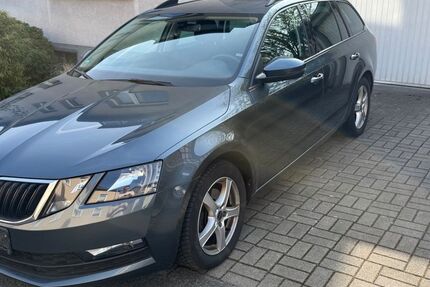 Skoda Octavia 133.000 km 16.900 &euro; Essen 45219