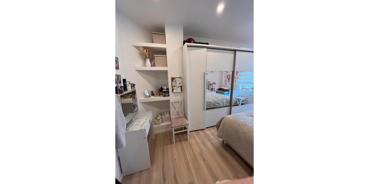 Etagenwohnung Duisburg Mittelmeiderich - 3 Zimmer, 90 m&sup2;, 175.000&euro; | Angebot:25585631