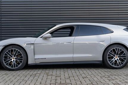 Porsche Taycan 26.200 km 87.900 &euro; Moers 47441