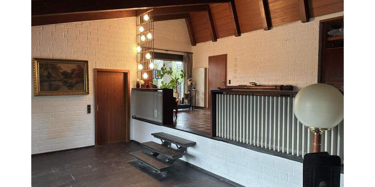 Einfamilienhaus Krefeld Traar - 7 Zimmer, 214 m&sup2;, 750.000&euro; | Angebot:25693386