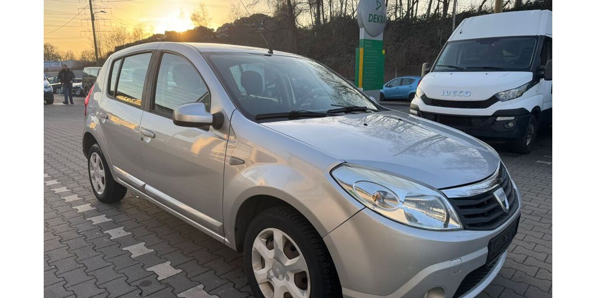 Dacia Sandero 179.000 km 2.490 &euro; Bottrop 46238