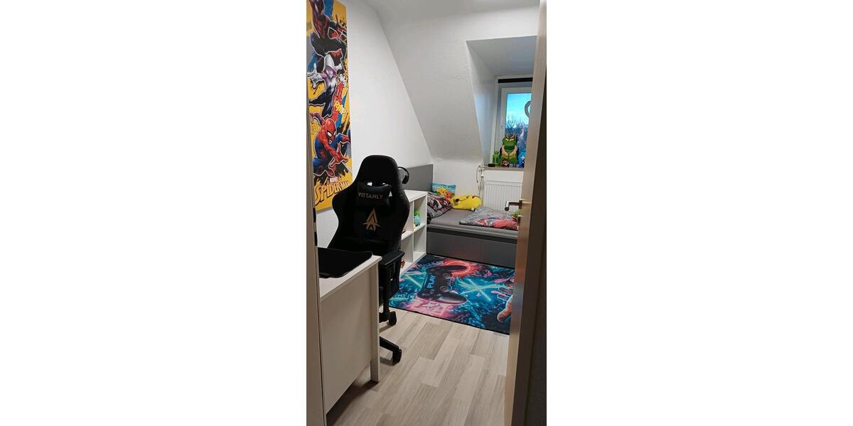 Dachgeschoßwohnung Oberhausen Alsfeld - 4 Zimmer, 95 m&sup2;, 983&euro; | Angebot:24862680