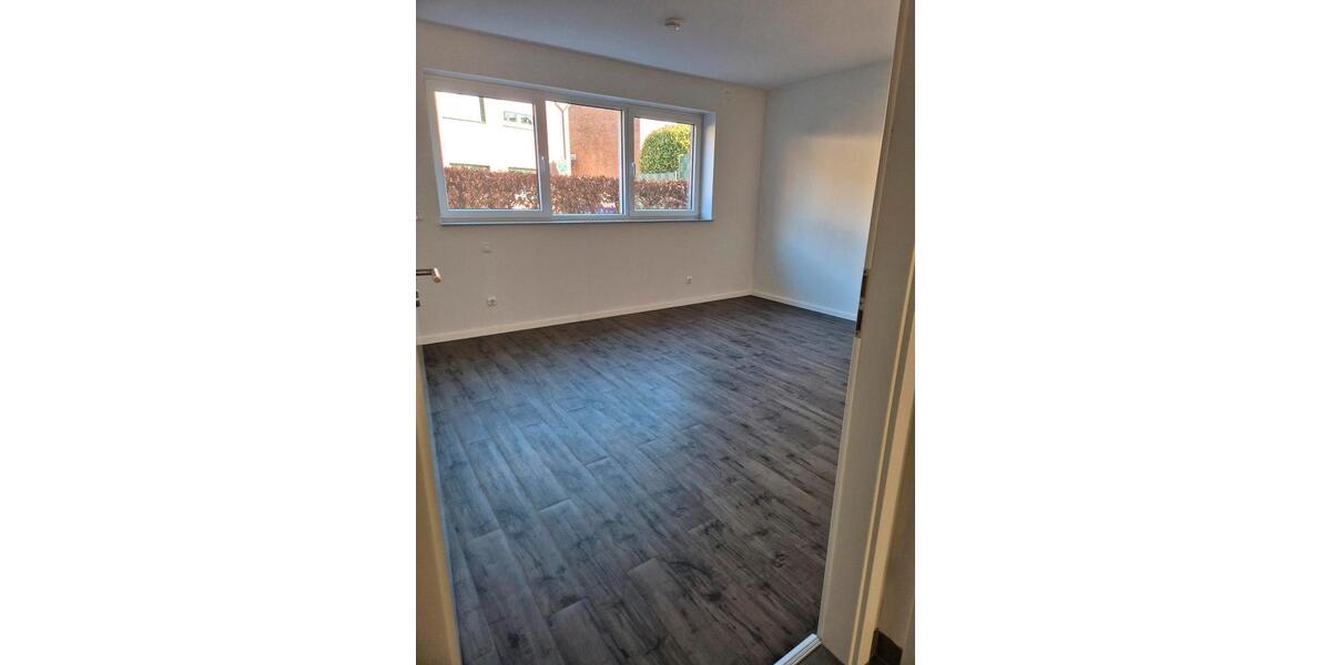 Erdgeschoßwohnung Viersen - 3 Zimmer, 102 m&sup2;, 1.250&euro; | Angebot:23995911