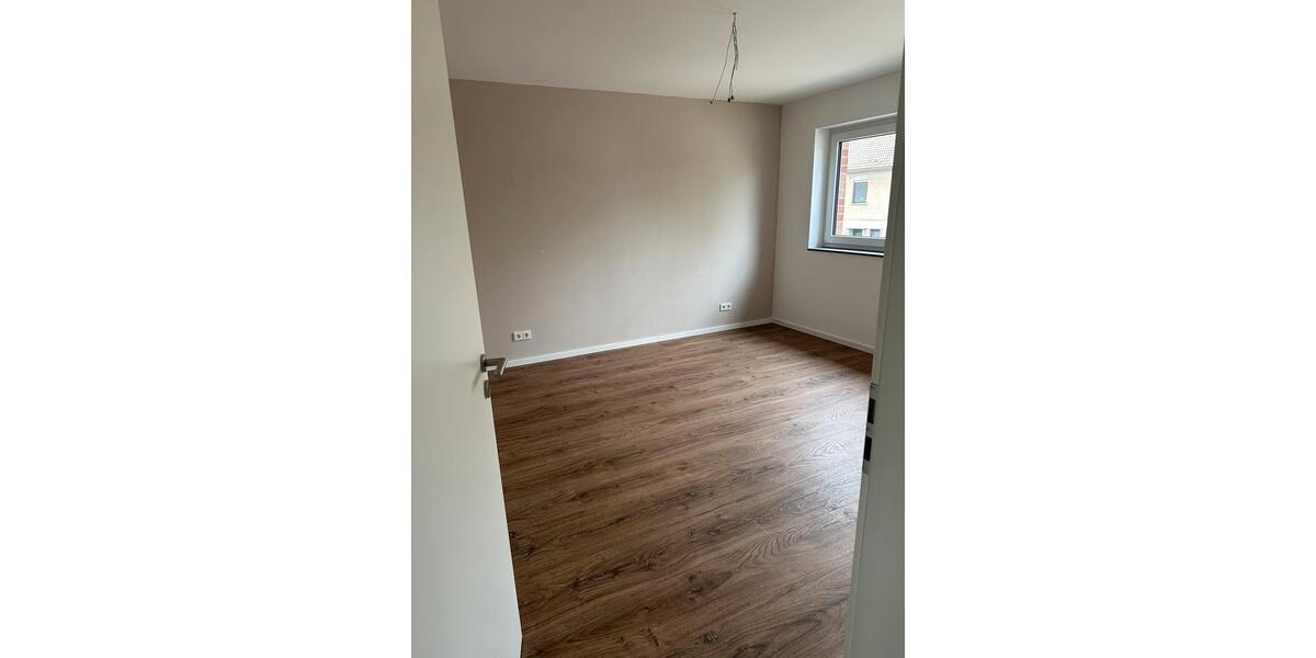 Etagenwohnung Geldern - 3 Zimmer, 86 m&sup2;, 1.140&euro; | Angebot:25961240