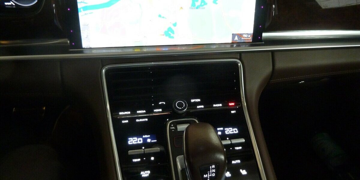 Porsche Panamera Turbo Sport Turismo Chrono Pano Matrix 105.000 km 62.900 &euro; Ratingen 40885