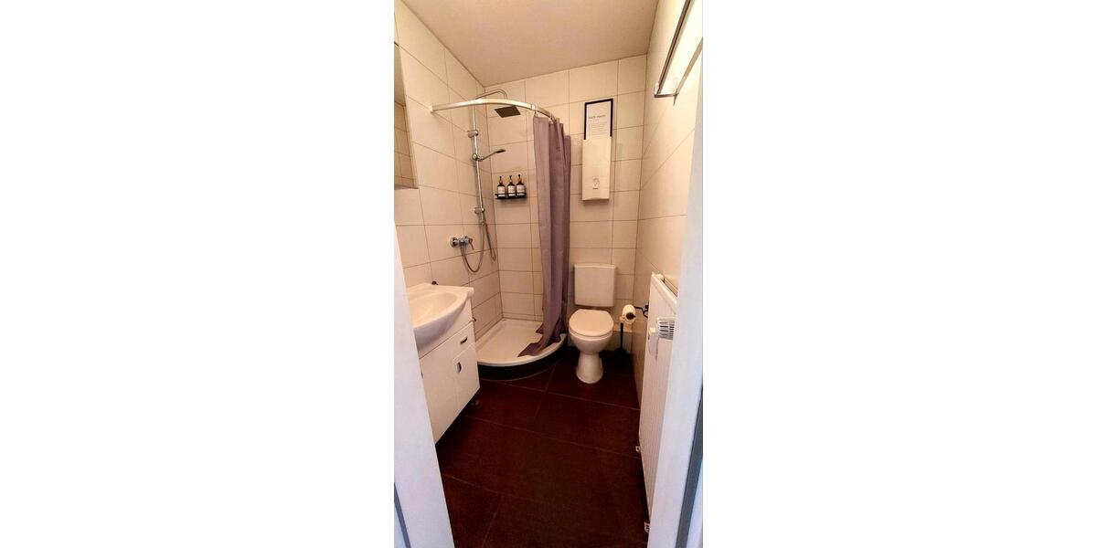 Dachgeschoßwohnung Ratingen Tiefenbroich - 3 Zimmer, 55 m&sup2;, 930&euro; | Angebot:25844828