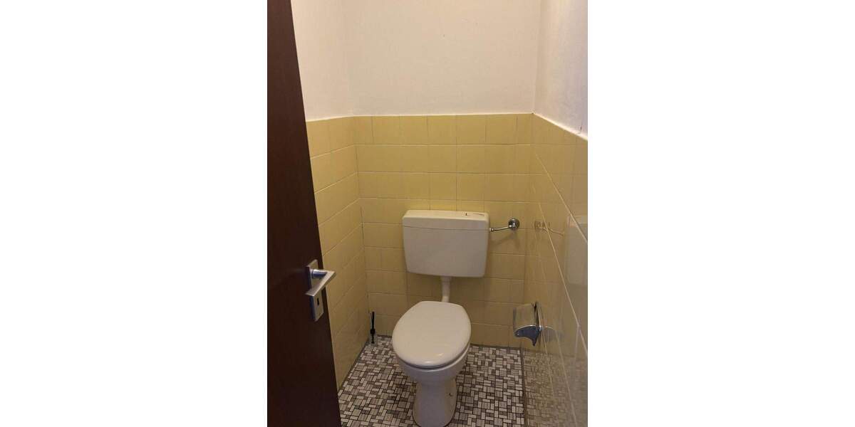 Etagenwohnung Krefeld Inrath/Kliedbruch - 4 Zimmer, 100 m&sup2;, 150.000&euro; | Angebot:25693373