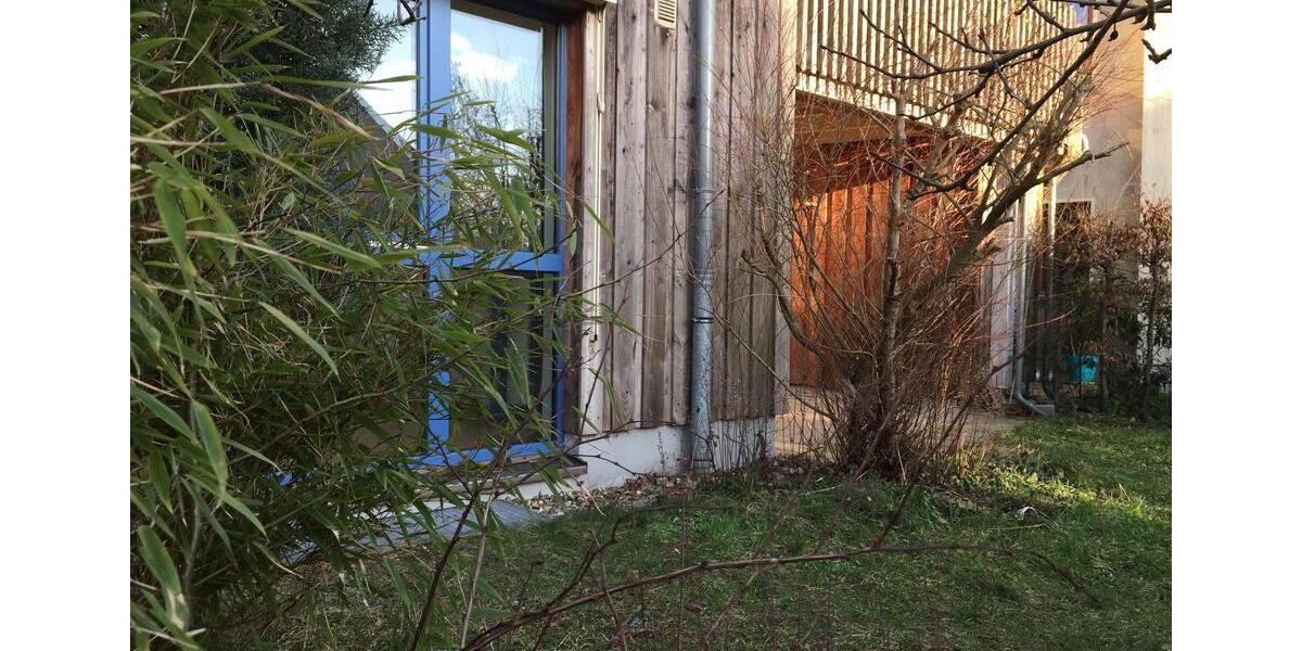 Etagenwohnung Düsseldorf Heerdt - 3 Zimmer, 87 m&sup2;, 1.070&euro; | Angebot:25971235