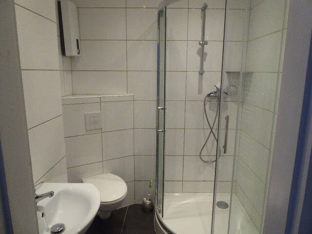 Gewerbeobjekt Düsseldorf Rath - 8 Zimmer, 156 m&sup2;, 350.000&euro; | Angebot:25665198